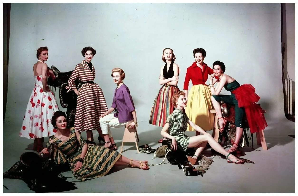 Женская одежда разных эпох. Мода 20 века по десятилетиям. Одежда разных эпох. Одежда разных эпох. Эволюция моды 20 века.