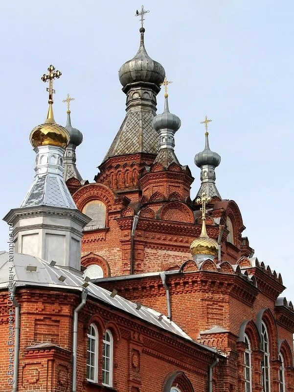 Осташков храм вознесения господня. Осташков собор вознесения господня внутри. Знаменская церковь астрахань. Осташков вознесенский собор знаменского монастыря. Осташков вознесенский собор знаменского монастыря.