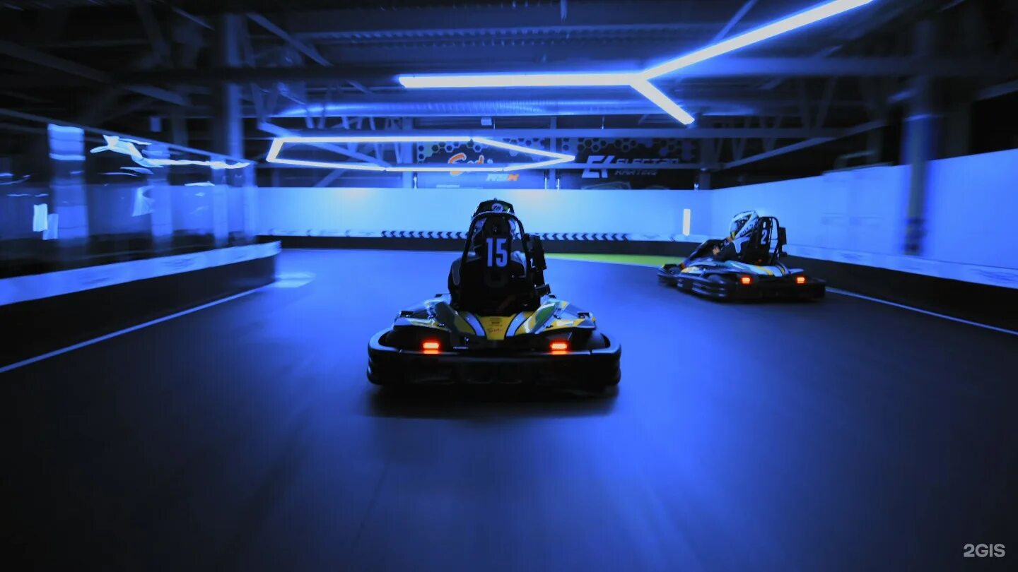 Электро казань. Electro Karting, Казань. Форсаж Казань картинг. Картинг Казань Молл. Электро картинг Казань.