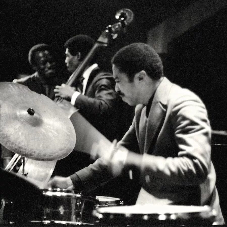 Tony williams. Тони уильямс (барабанщик). майлз дэвис квинтет. tony williams lifetime. американский джазовый квинтет.