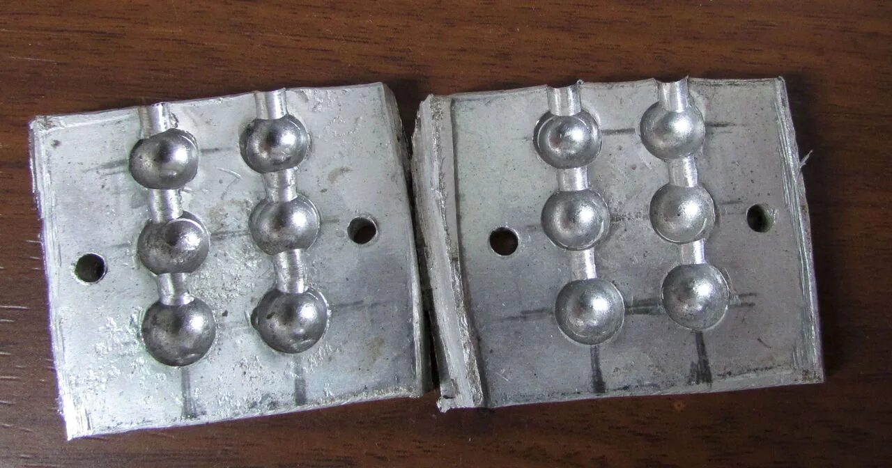 Гипсовые формы для литья. Формы для отливки чугуна. Литье в силиконовые формы. Формы для гипса из силикона. Как самому отлить.