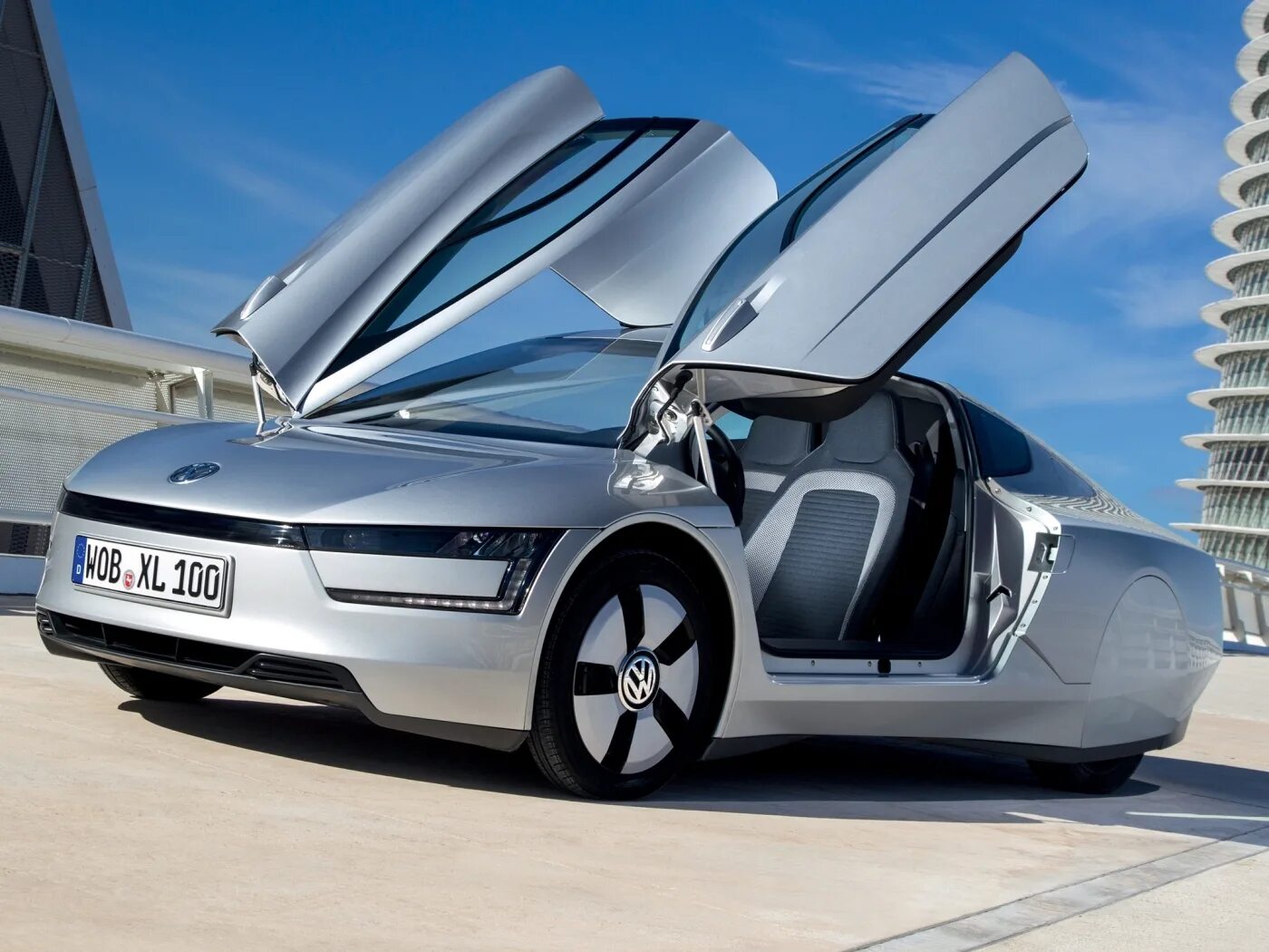 1 автомобиль фольксваген. Volkswagen xl1. Volkswagen xl1 (2013). Volkswagen xl1 салон. Volkswagen Formula xl1.