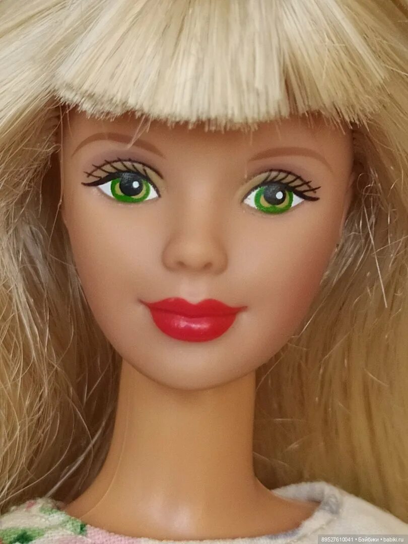 Кукла барби 1998. Кукла 1998 года. Barbie golden dream 1980. Барби австрия. Кукла барби холидей 1998.