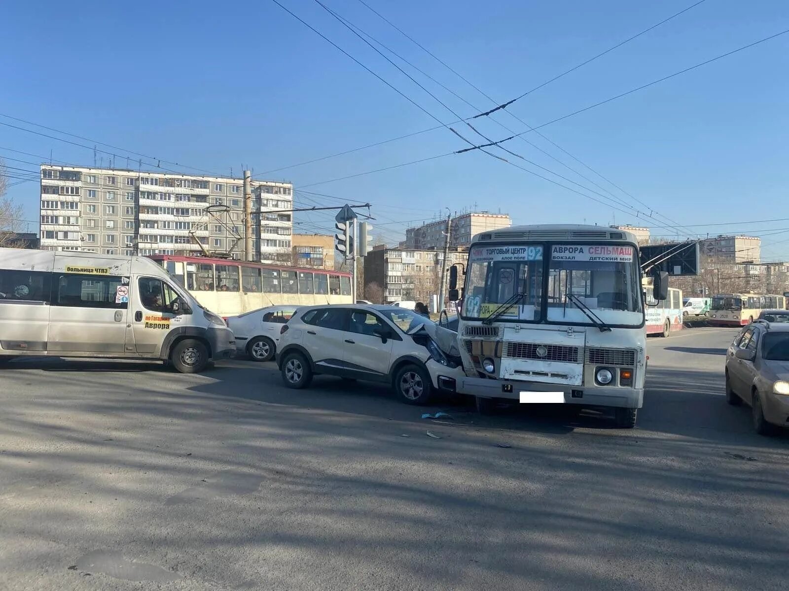 Автобус Челябинск. Авария маршрутки Челябинск. Авария автобус Челябинск. Челябинск 30 декабря