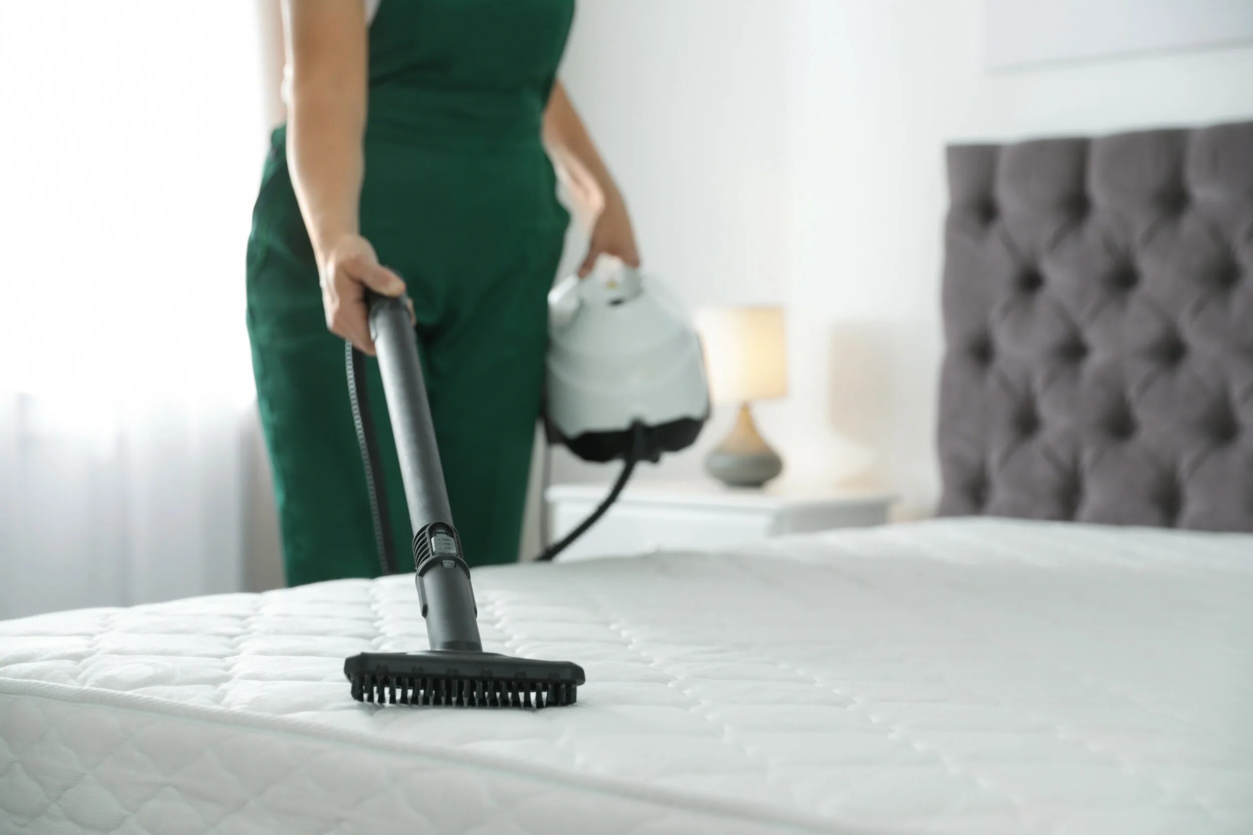 Чистка матраса. Чистка матрасов. mattress cleaning. пылесос для матрасов. химчистка матраса.