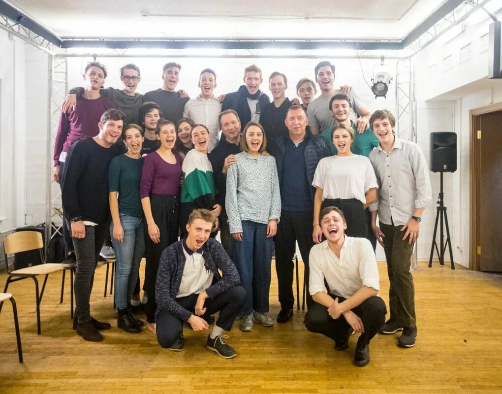 Театр школы студии мхат. Константин бобков школа студия мхат. Студенты мхата. Руководитель школы студии мхат. Школа студия мхат.