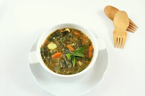 Суп из крапивы с яйцом и картофелем