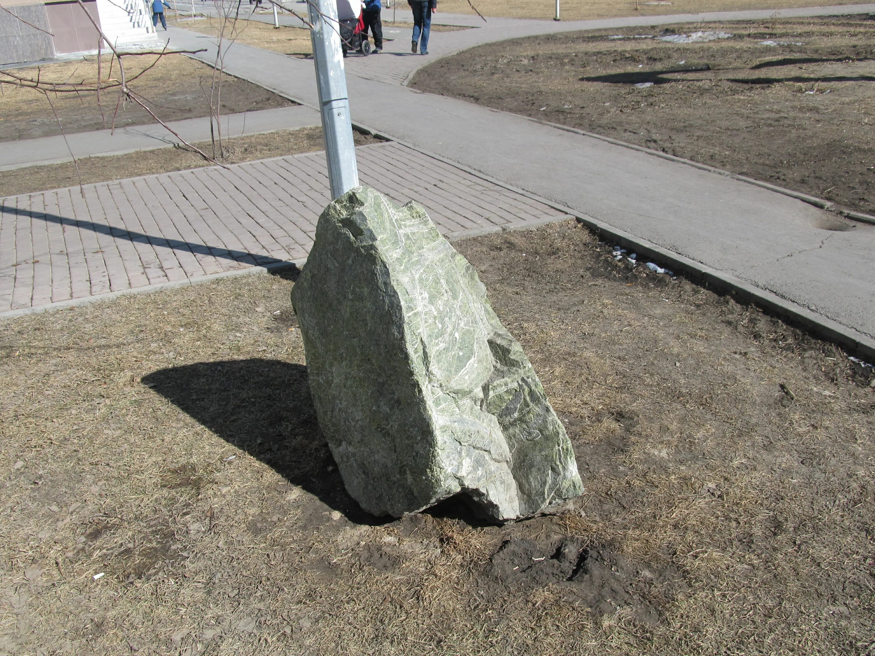 Stone екатеринбург. Памятный камень Екатеринбург. Камни Екатеринбург. Свердловский камень. ЕКБ камни.