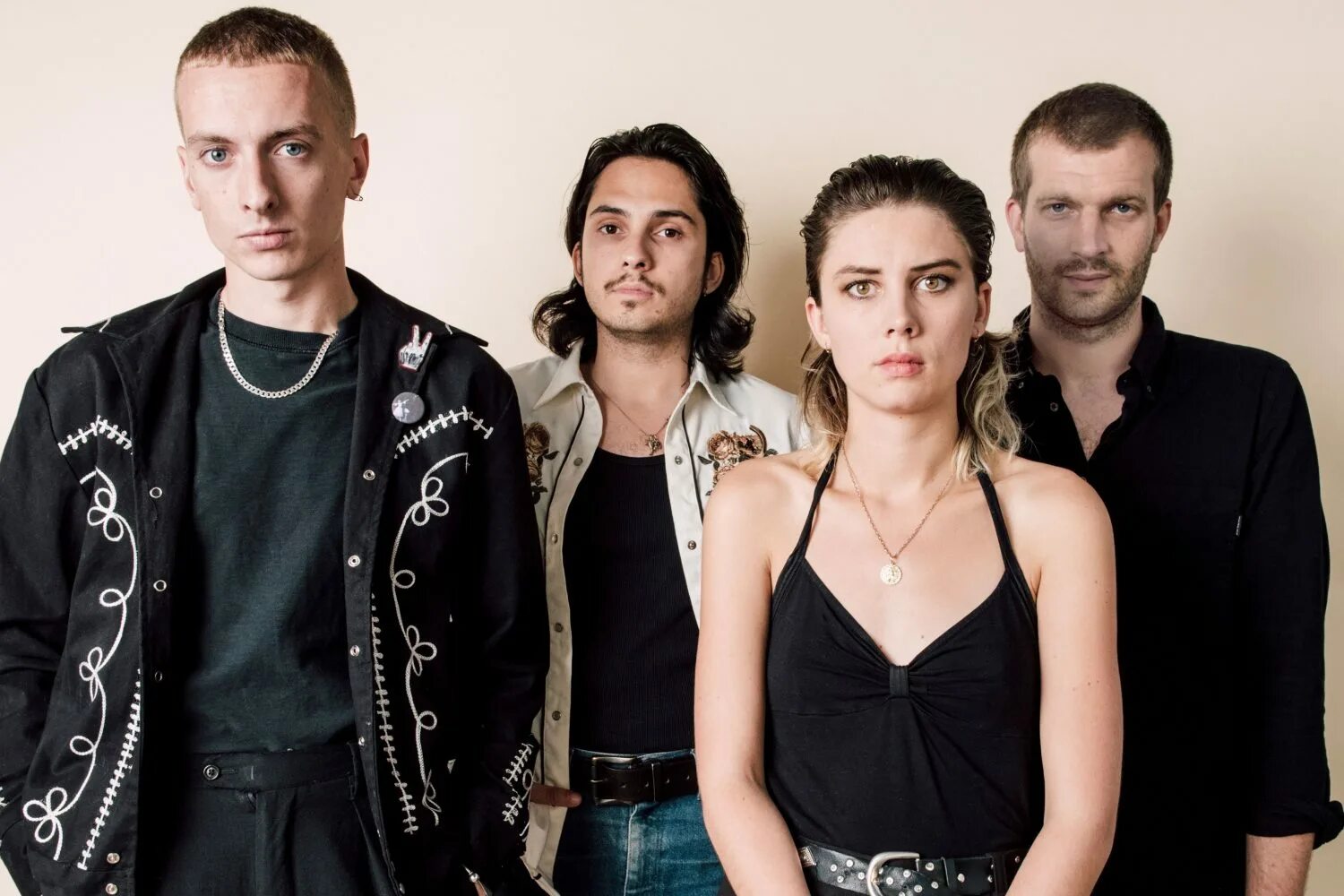 Песня элис группа. Wolf Alice. Wolf Alice Band. Wolf Alice 2021. Wolf Alice солистка.