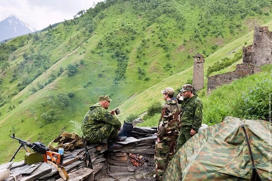 Северная Осетия Пограничная застава. Панкисское ущелье в Грузии. Аргунское ущелье Чечня. Аргунское ущелье 2000.