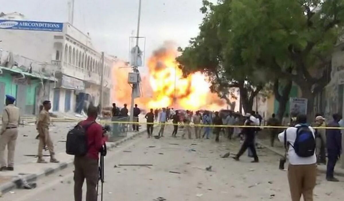 Нападение на отели. Нападение террористов на отель. Взрывы зданий террористами. Стрельба в отеле Могадишо.