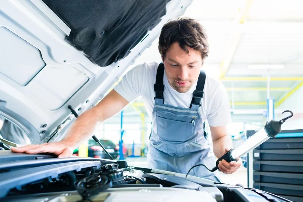 Специальность автомеханик. Автосервис механик. Как стать автомехаником с нуля. Прически для автомехаников. Как стать автомехаником с нуля.