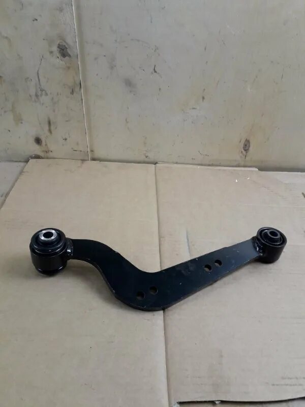 регулируемые задние рычаги тойота рав 4. 48770-42040 плавающий сайлентблок. верхний рычаг задний тойота рав 4. рычаг задний тойота рав 4 2016 года. верхний задний рычаг рав 4.