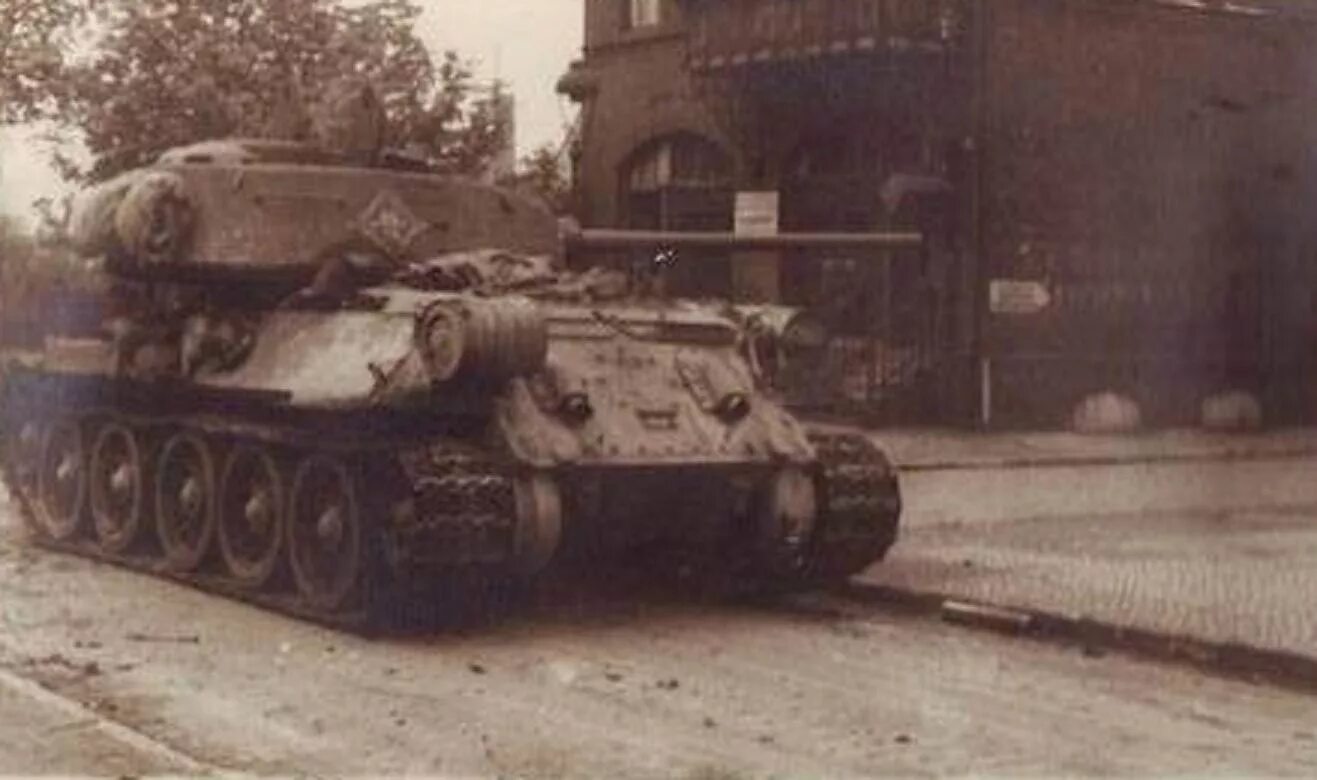 уральский добровольческий танковый корпус. уральский добровольческий танковый корпус 80 лет. т-34 уральский добровольческий танковый корпус. 11 танковый корпус. 11 танковый корпус.