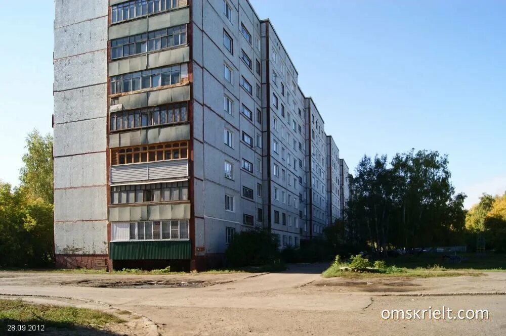 Молодежная 3 комнатные. 3 молодежная 71 омск. омск улица 3 молодежная. 3 молодёжная дом 71.