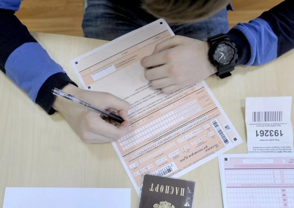 Сдача егэ выпускниками прошлых лет в 2025. Сдача егэ 2025. проведение егэ. отменили егэ 2025 году в россии. егэ красноярск.