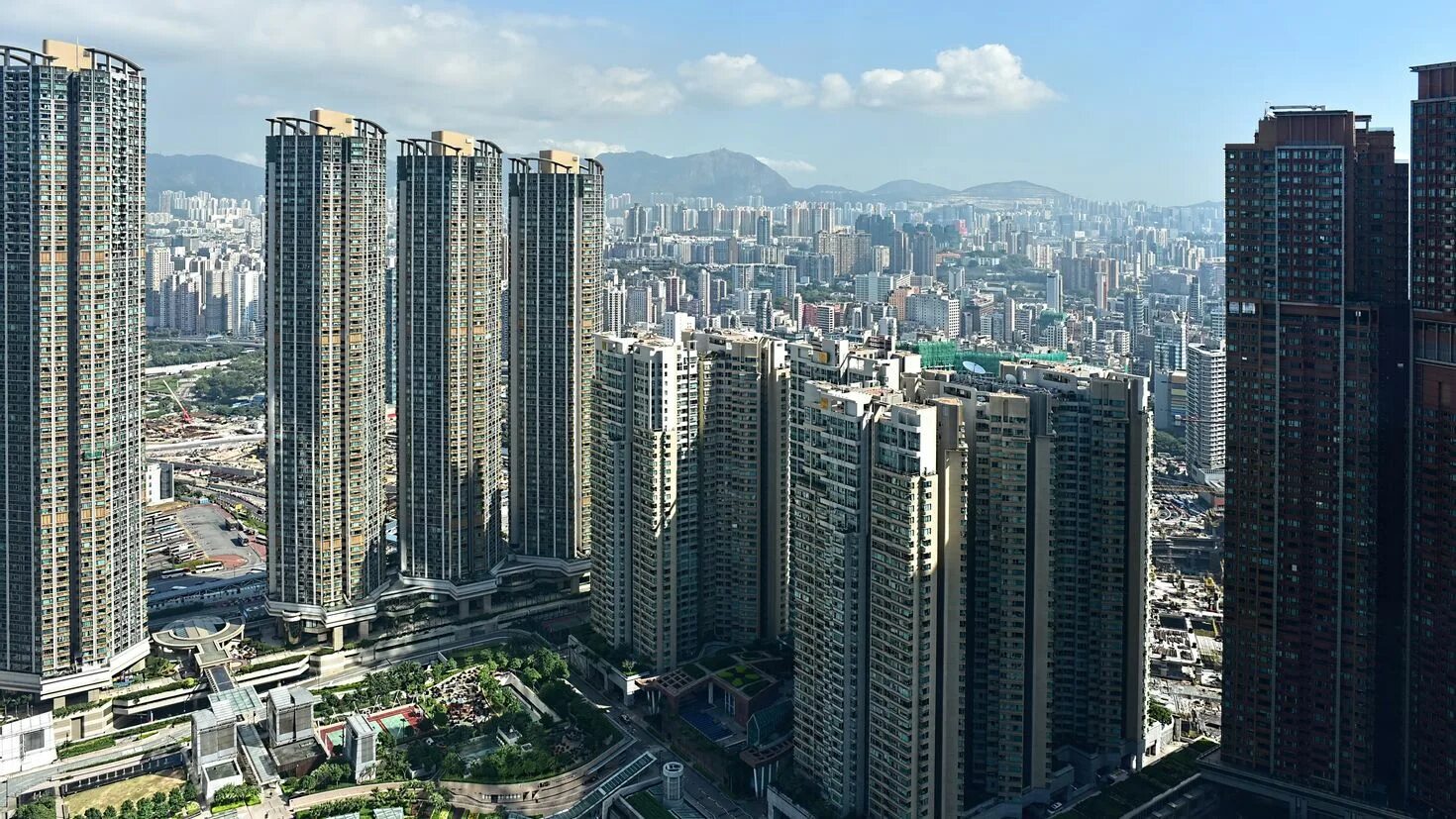 Cos hong kong