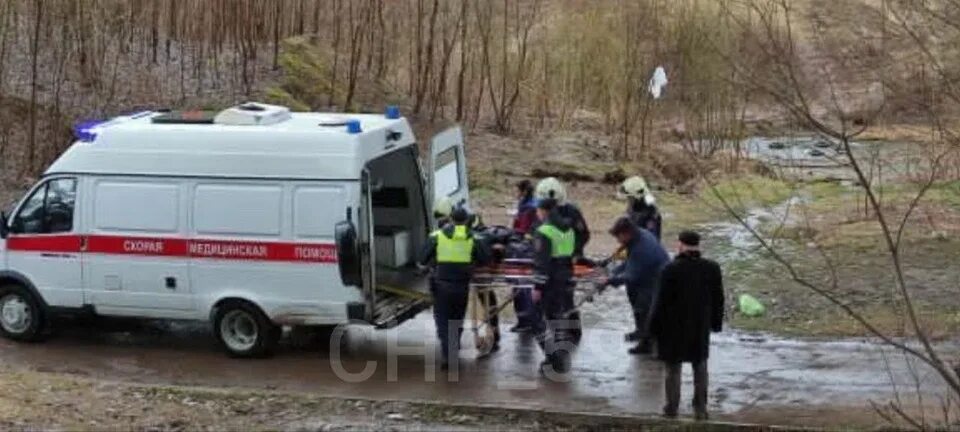 Мужчина упал с моста. ДТП Пермь Рэкстон средняя дамба. Госпитализация пострадавших при пожаре.