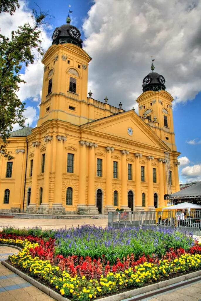 Debrecen. Debrecen Венгрия. Дебрецен Венгрия достопримечательности. Венгрия большая реформаторская Церковь Дебрецен. Дебрецен Венгрия население.