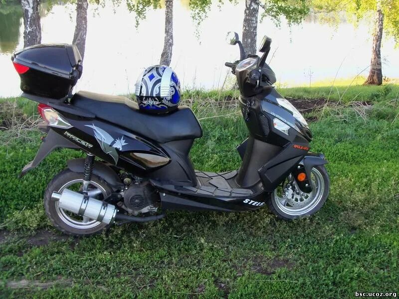 Скутер новороссийск. Yamaha bws 100. Yamaha cygnus xc50e. Рейсер стелс 150. Skuter zhemma armada.