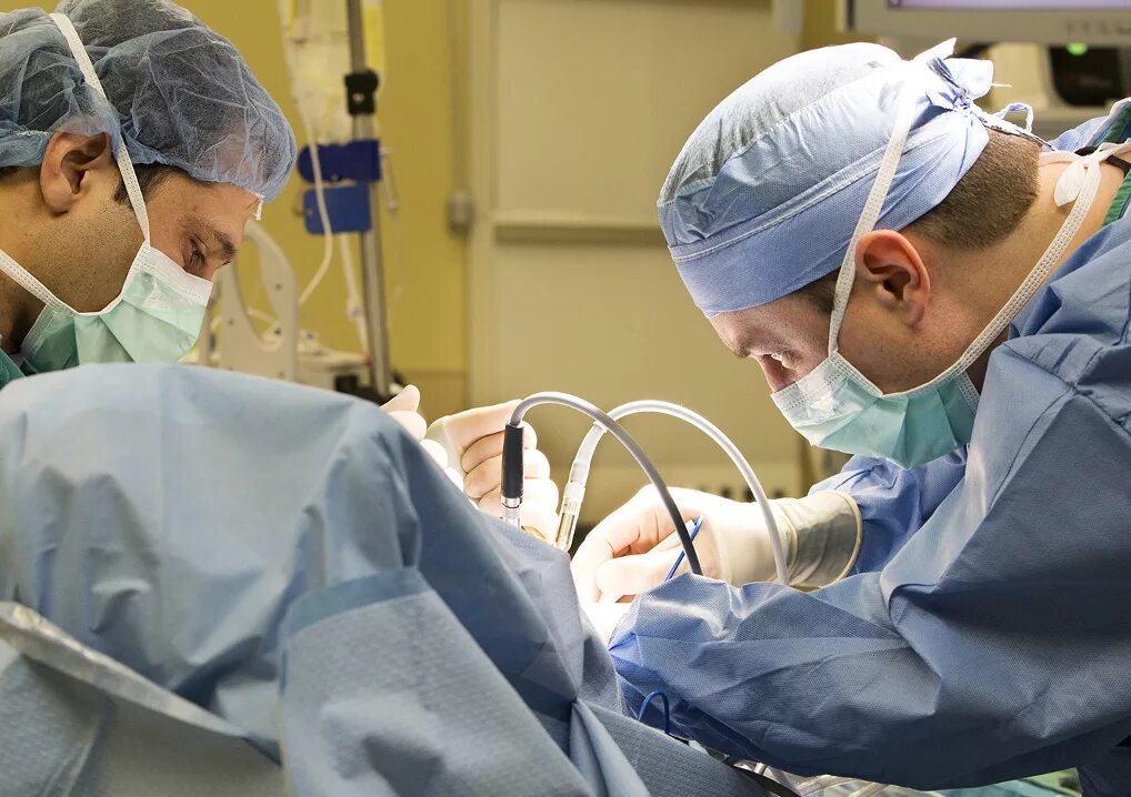 Онкология хирургия операции. Александров павел андреевич инфекционист. Хирургическая онкология. Хирургическая операция. Где делают операцию рака.