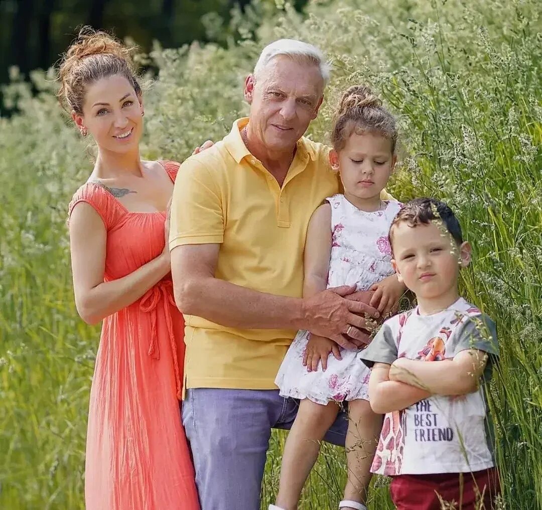 Половцев сын. Александр половцев. половцев александр актер. эсана (александра) муратова. александр половцев жена.