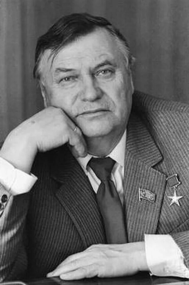 Писатель м н. Загоскин писатель. Мн загоскин. Писатель м н. Писатель м н.