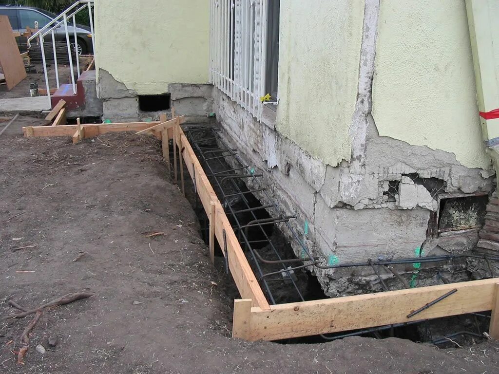 Укрепление дома. Фундамент для дома. усиление фундамента старого дома. старый фундамент. усиливаем старый фундамент.