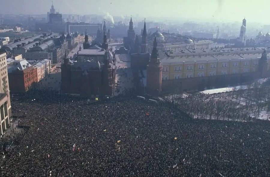 Митинг 1993 года в Москве. Митинг в Москве 1991. Митинг в Москве. Антиправительственный митинг 1991.