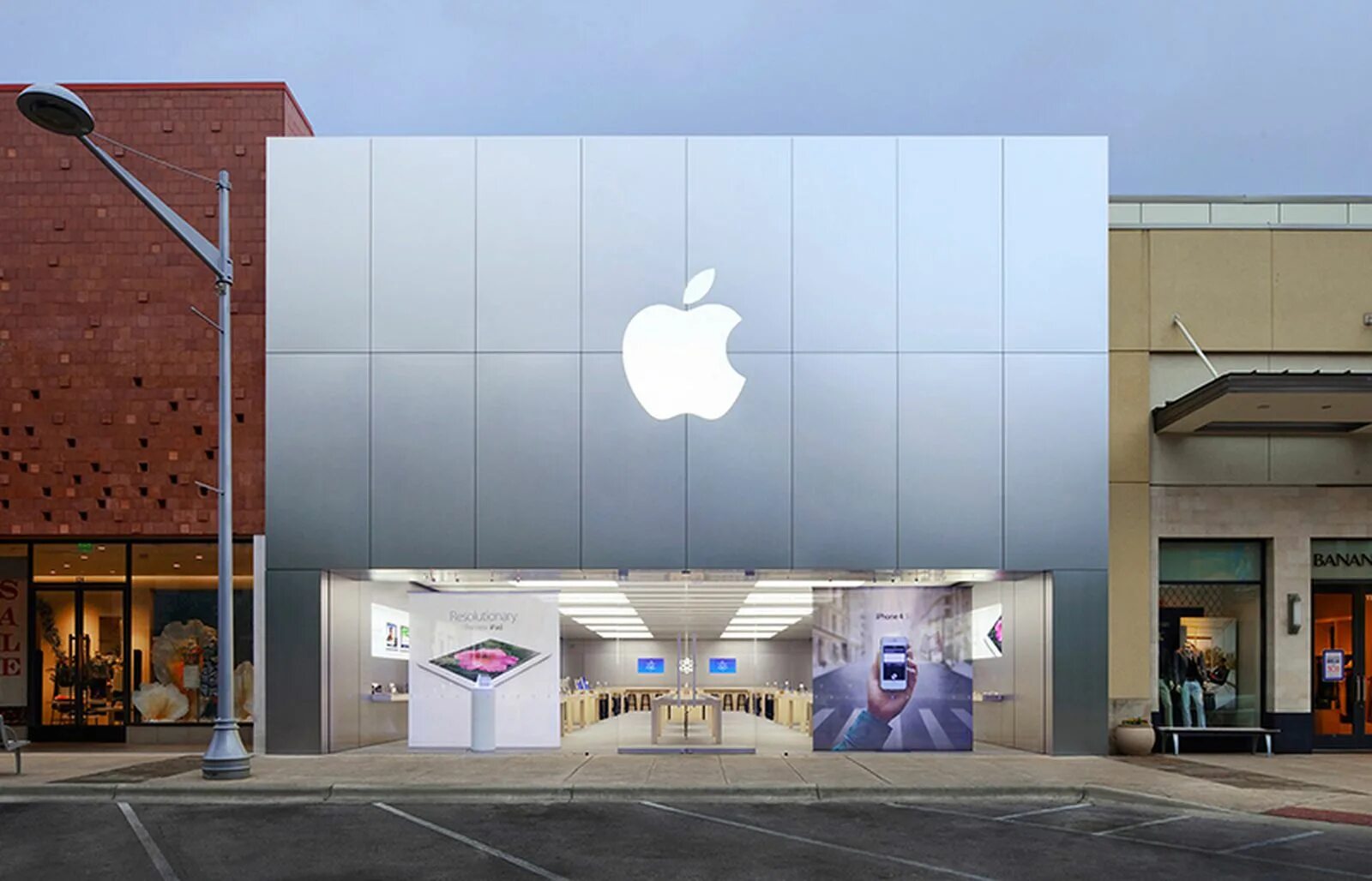 Эпл сторе закрыт. Американский эпл стор. реклама магазина apple. apple открытие магазина. apple магазин айфоны.