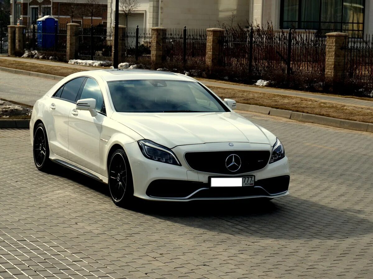 Мерседес ЦЛС 63 АМГ. Mercedes Benz CLS 63 AMG белый. Мерседес CLS 63 AMG 218. Мерседес банан CLS 63 AMG. Мерседес цлс 63 купить