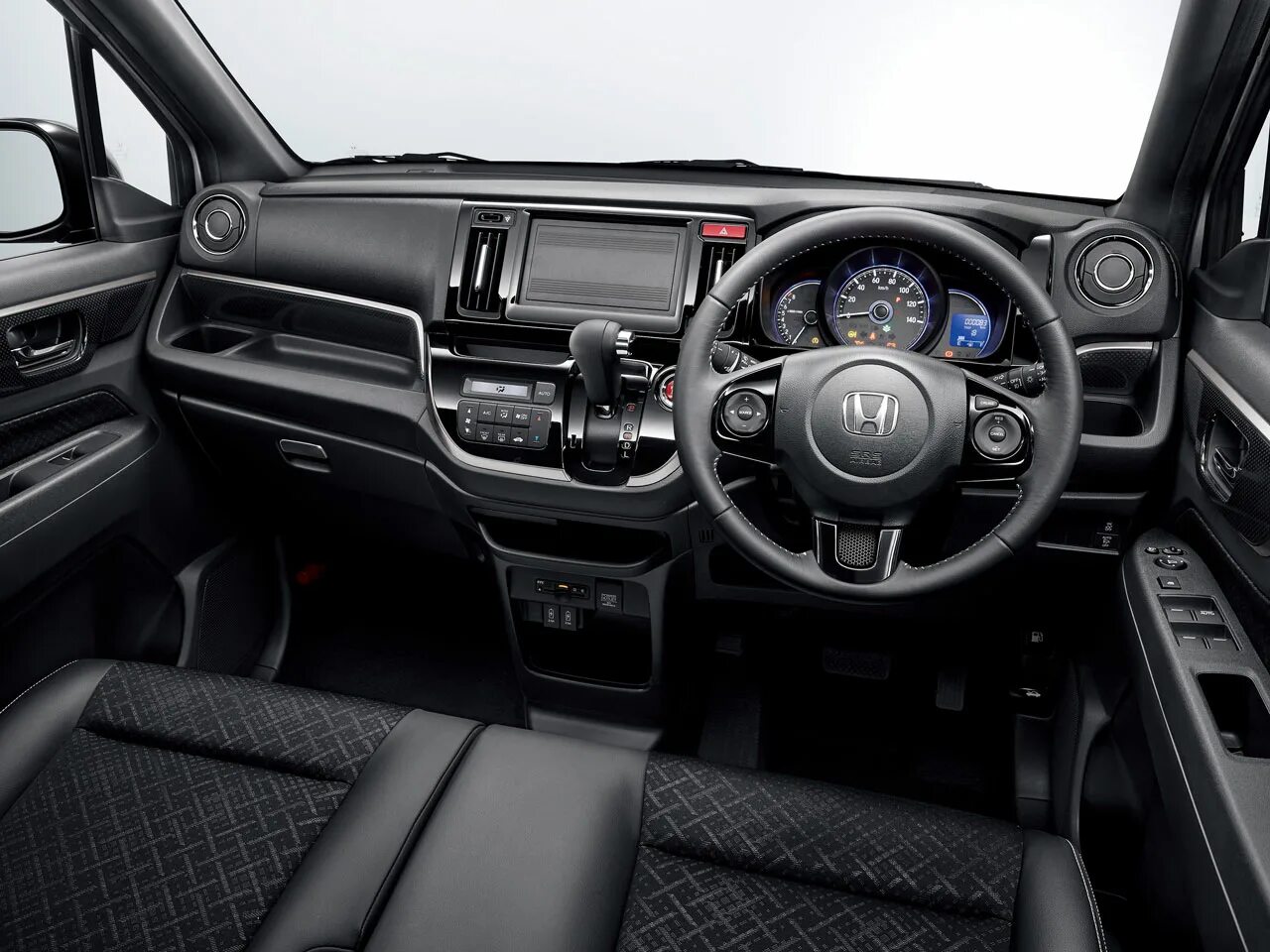 Honda n wgn custom. Honda n-wgn 2017. honda n wgn 2017 салон. honda n wgn 2016. honda n wgn 2014.
