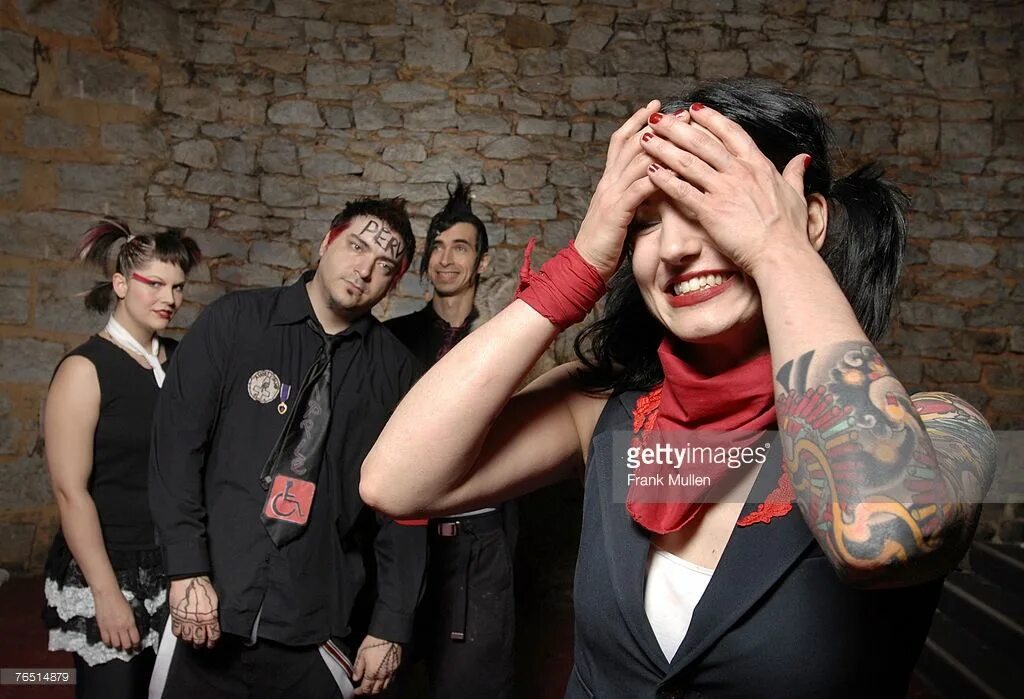 Mindless self indulgence speed. Стив монтано mindless self indulgence. китти миндлесс селф индульгенс. китти mindless self indulgence. mindless self indulgence стив.
