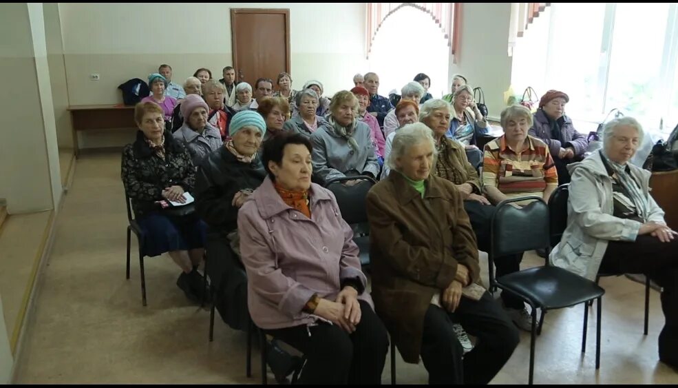 Клуб пожилых людей. Клуб для пожилых. Клуб престарелых. Заседание клуба пожилых людей. Сайт клуба пенсионеров