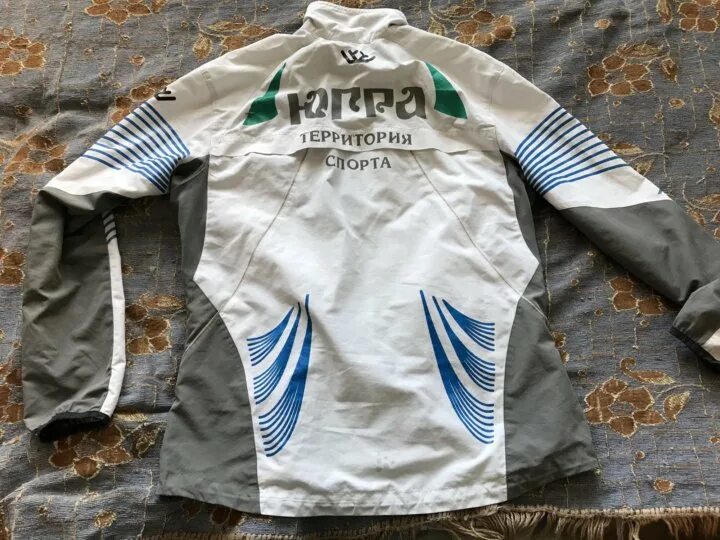 Костюм сборной хмао. Северное многоборье в хмао-югре. Олимпийка югра. Биатлон ханты мансийск 2021. Мария томилина ханты-мансийск.