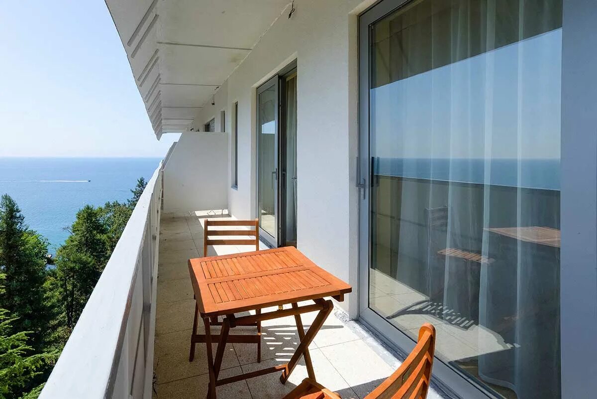 санаторий «актер», г. санаторий актер сочи. балкон санатория актёр сочи. , 105а, сочи. актер сочи отзывы.