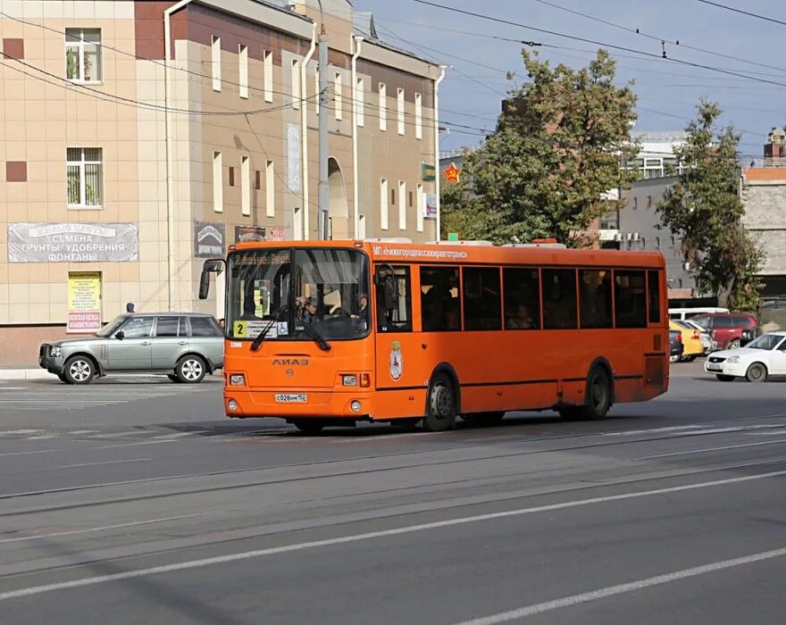 Где 56 автобус нижний новгород. 67 нижний новгород. Автобус. Реклама на автобусах. Лиаз нижний новгород.