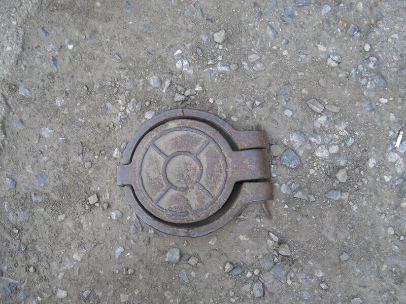 ковер газовый стальной средний d273. круглый 460х60мм красный. крышка ковера. частный дом с канализационным люком. ковер газовый ду200.