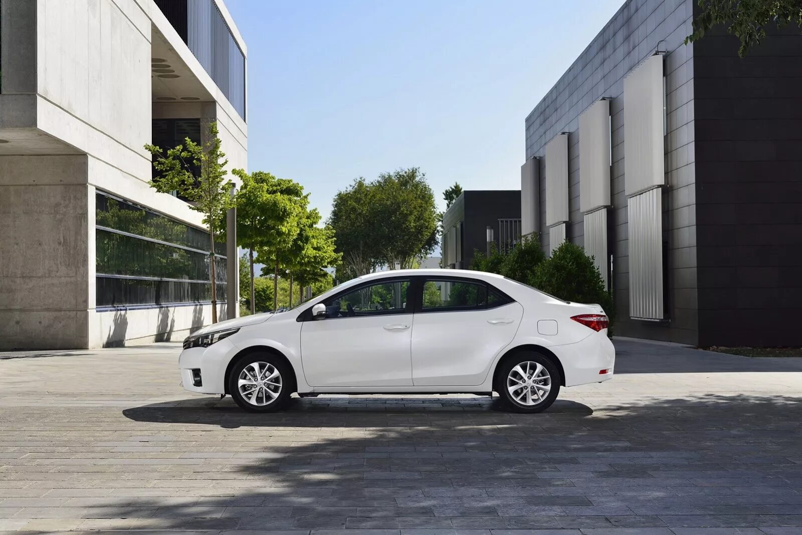 Цо королла. Тойота королла седан 2013. toyota corolla 2014 европейский. toyota corolla sedan eu 2016. тойота королла е160.