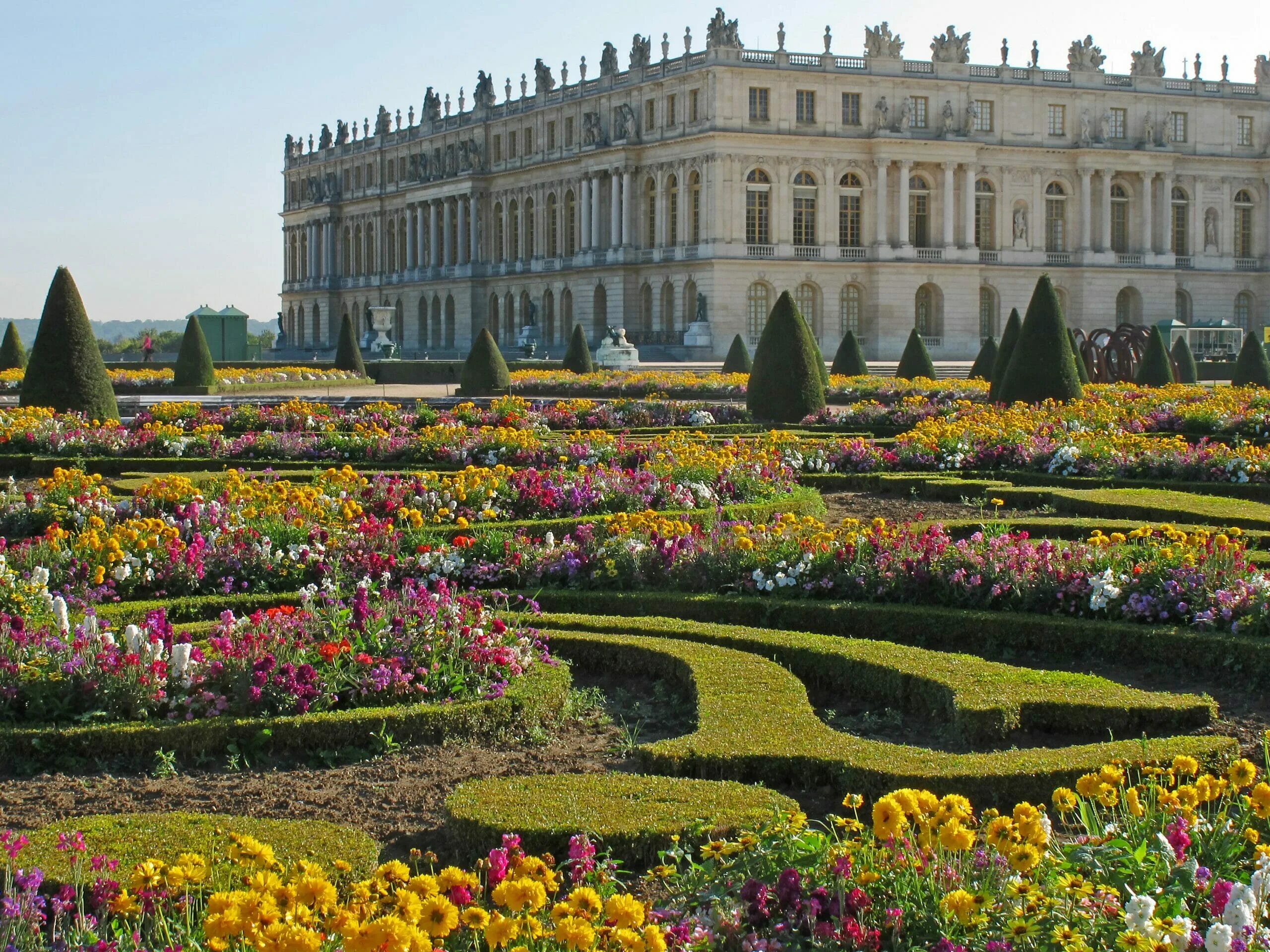 Версальский дворец. Версаль. Версальский дворец дворцы Франции. Замок Версаль в Париже. Версальский дворец и сады во Франции. Про версаль