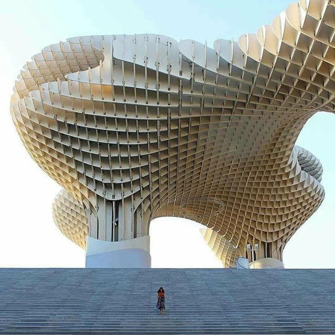 Буровая платформа bullwinkle. Огромные вещи. Жэньминь жибао здание. Креативные инсталляции. Интересные арт объекты.