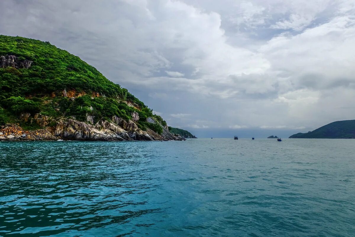 Южно китайское океан. Южно-китайское море Вьетнам. Остров Хон Лао фон. Вьетнам море. Восточное море Китай.