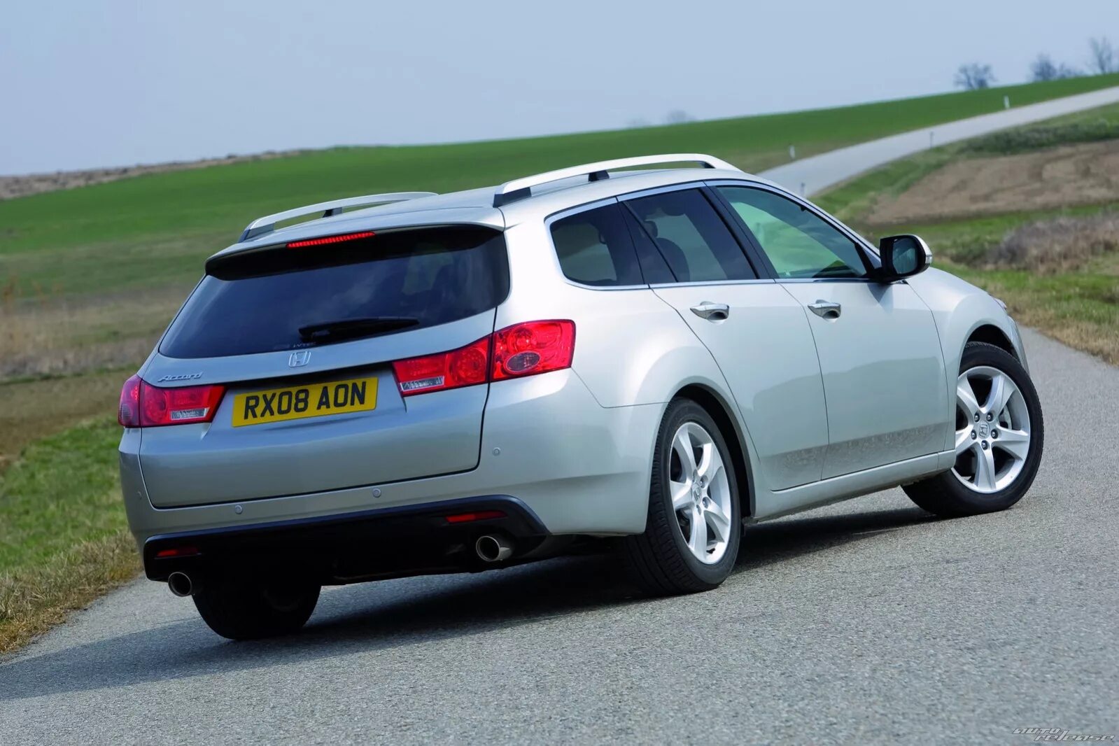 Универсалы 2008. Honda accord универсал 2008. honda accord 8 универсал. 2008 honda accord tourer. honda accord 2008 wagon.