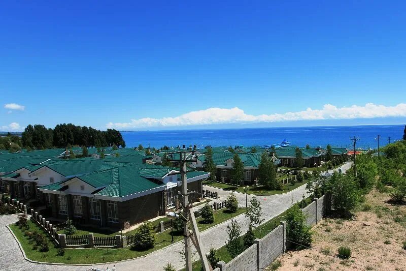 коттедж акмарал на иссык куль. озеро иссык-куль. квартиры иссык куля. озеро иссык-куль чолпон ата санаторий. пансионат карвен иссык-куль.