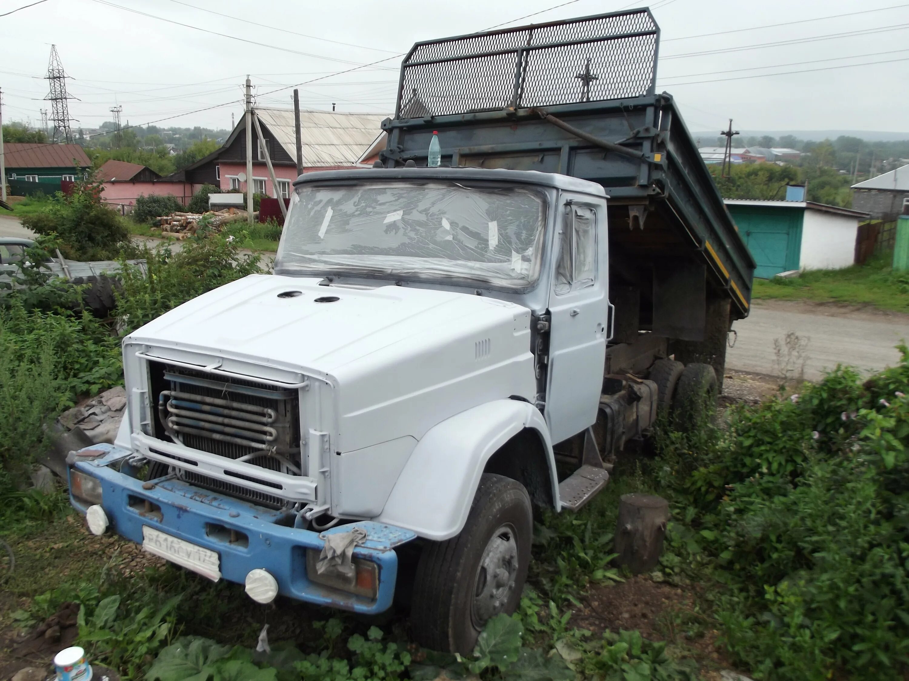 Зил-4331 грузовой. Зил 4331 водовозка оранжевый. Зил 4331 самосвал. Зил 4331 4х4. Зил 130 бортовой самосвал.
