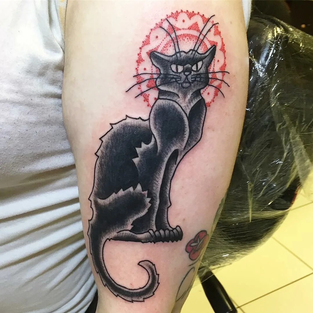 Татуировка кот значение. Тату кошка фото. готический кот тату. тату агрессивная кошка. тату кошка демон.