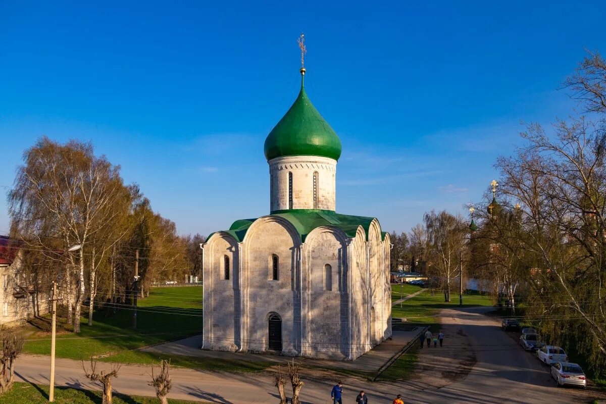 Храм в Переславле Залесском Спасо Преображенский.