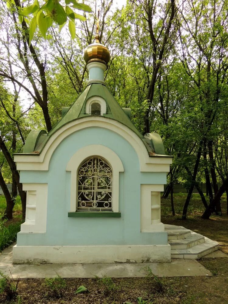 лазаревское кладбище москва фото. лазаревское кладбище лазаревское кладбище некрополь 18 века табличка. преображенское кладбище лазар. некрополь 18 века. лазаревское кладбище москва.