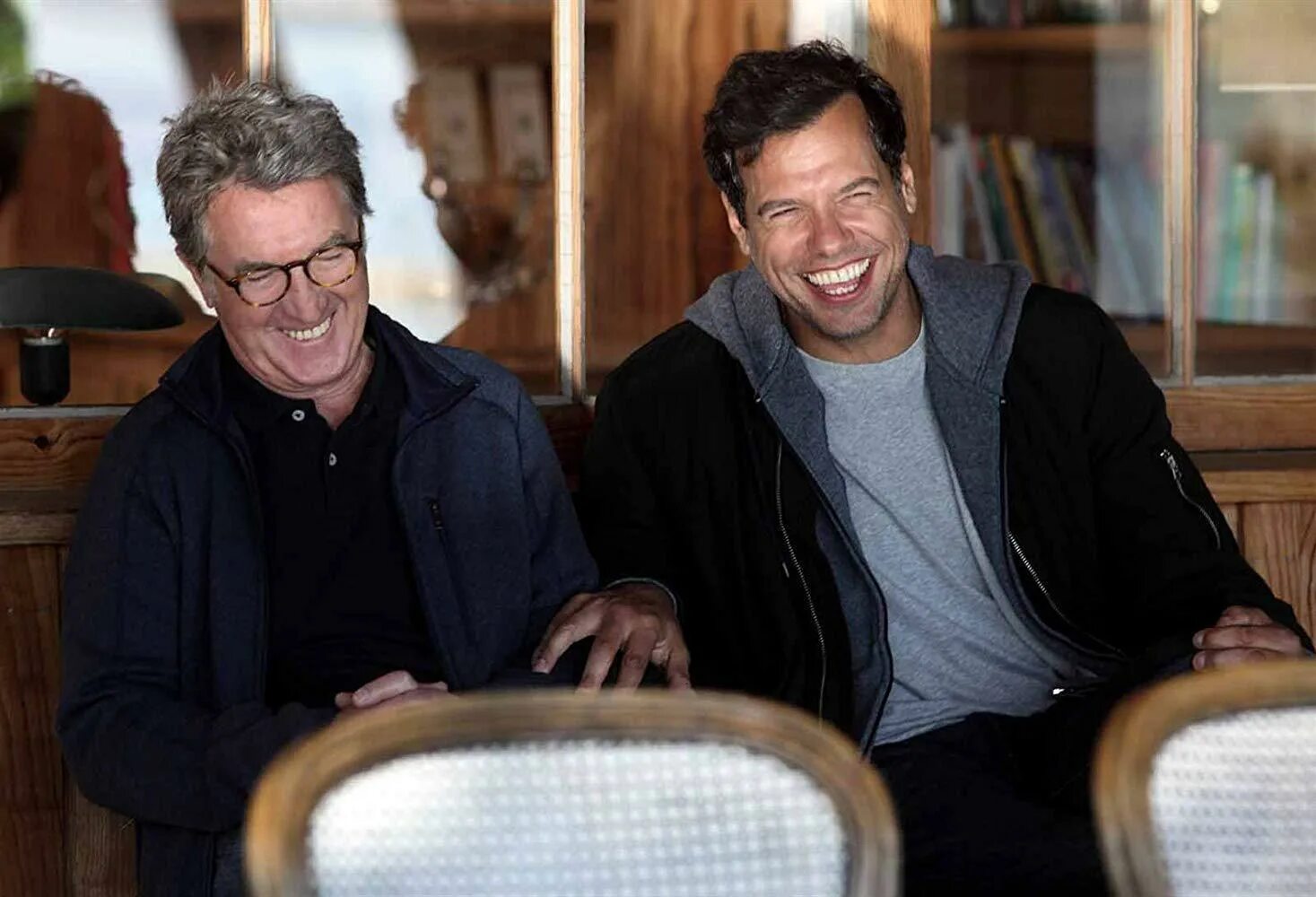 маленькие секреты большой компании отзывы. маленькие секреты большой компании фильм постер. маленькие секреты большой компании отзывы. франсуа клюзе в фильме 1+1. маленькие секреты большой компании 2019.