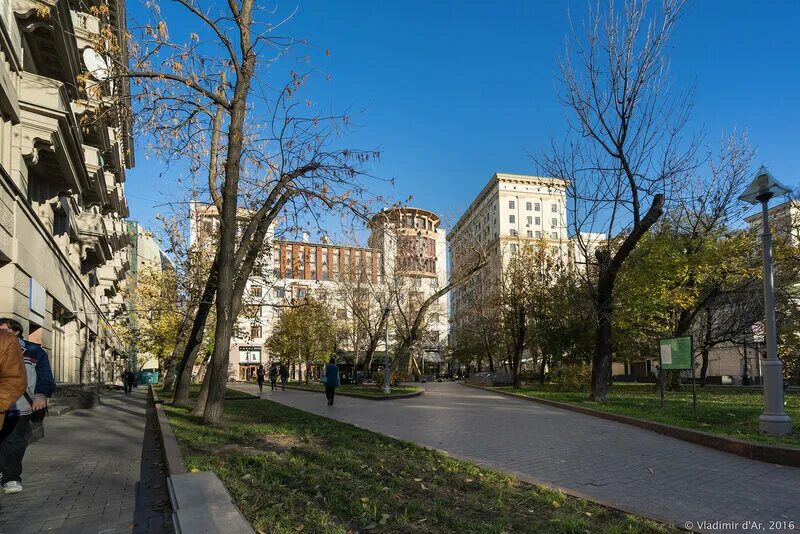 лаврушинский 17 4. лаврушинский пер. лаврушинский пер. лаврушинский 17 4. дом гусятниковых (лаврушинский пер.